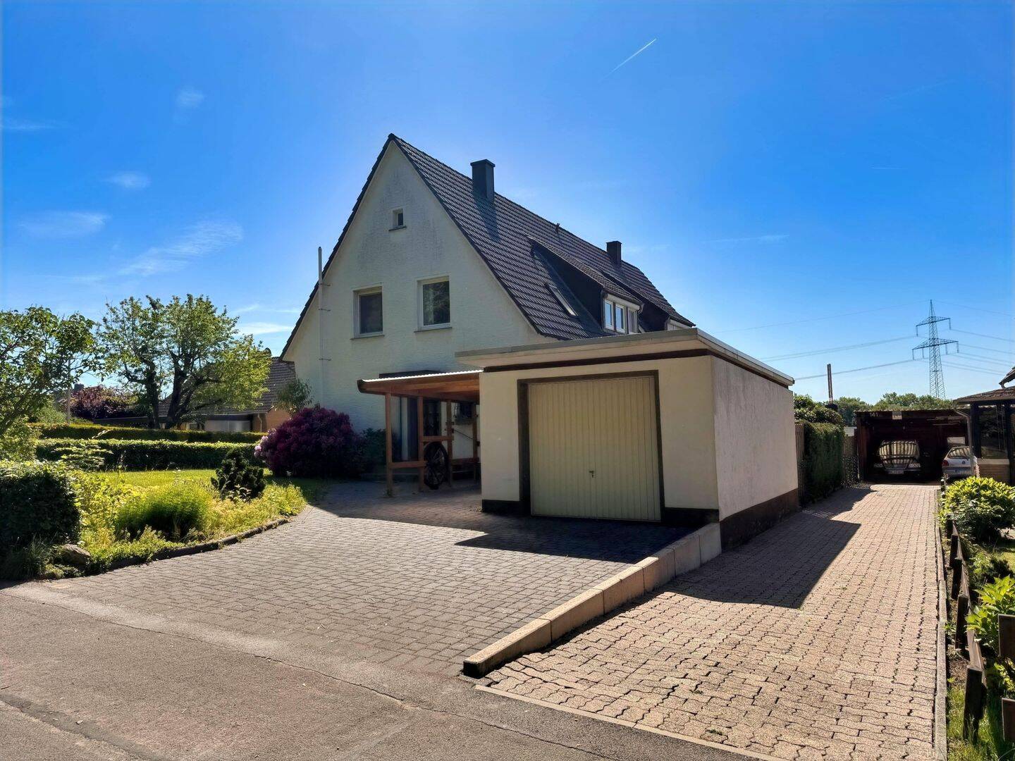 Hiddenhausen – DHH sucht neuen Besitzer mit Ideen, 32120 Hiddenhausen