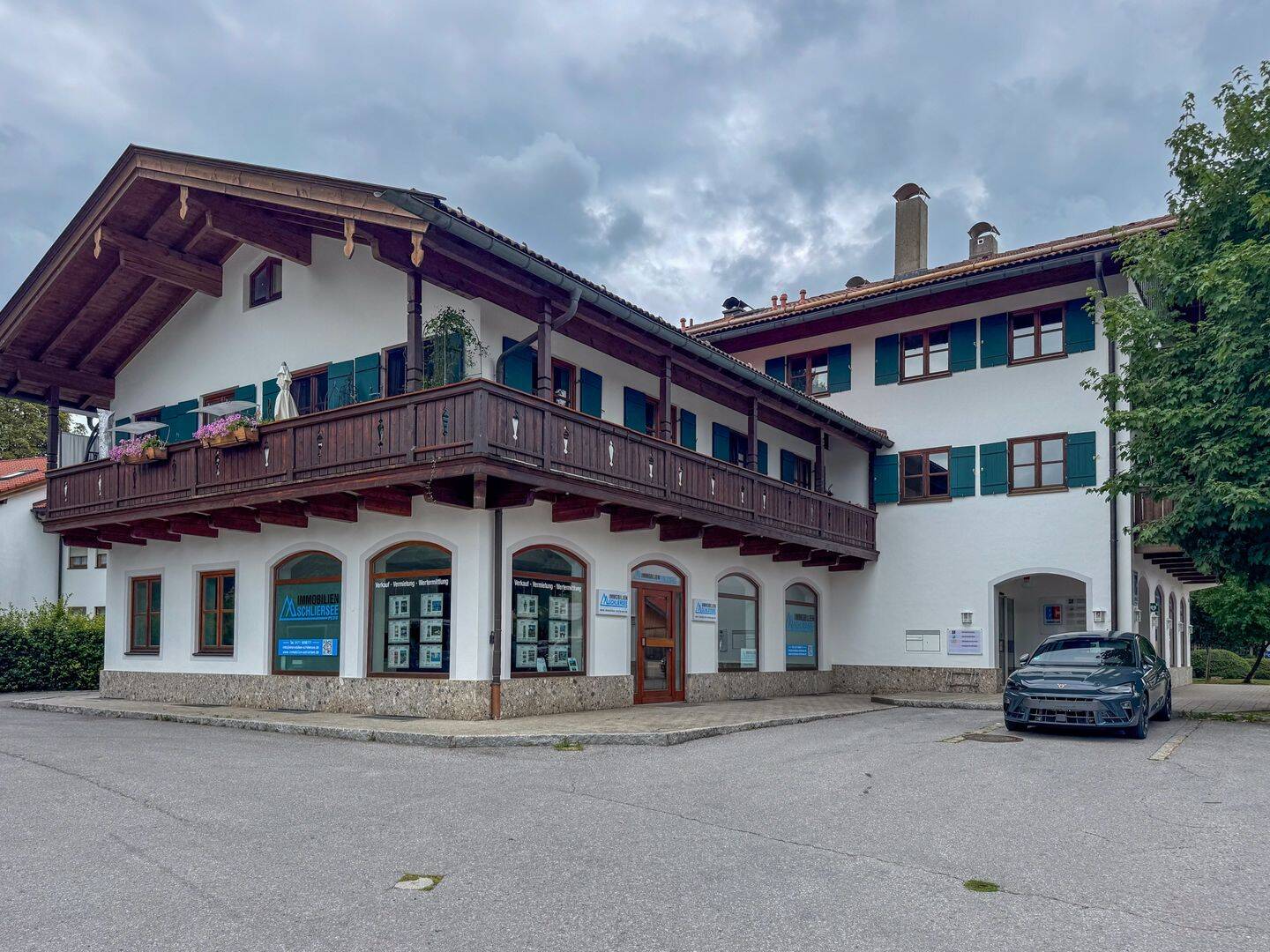 Großzügig wohnen in Schliersee – helle 1-Zimmer-Wohnung mit EBK und Südwestbalkon, 83727 Schliersee