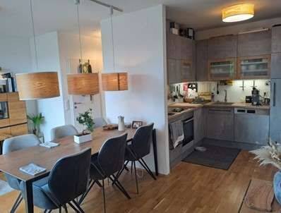 Moderne 1,5-Zimmer-Wohnung mit Parkplatz und Küche in ruhiger Lage, 78665 Frittlingen