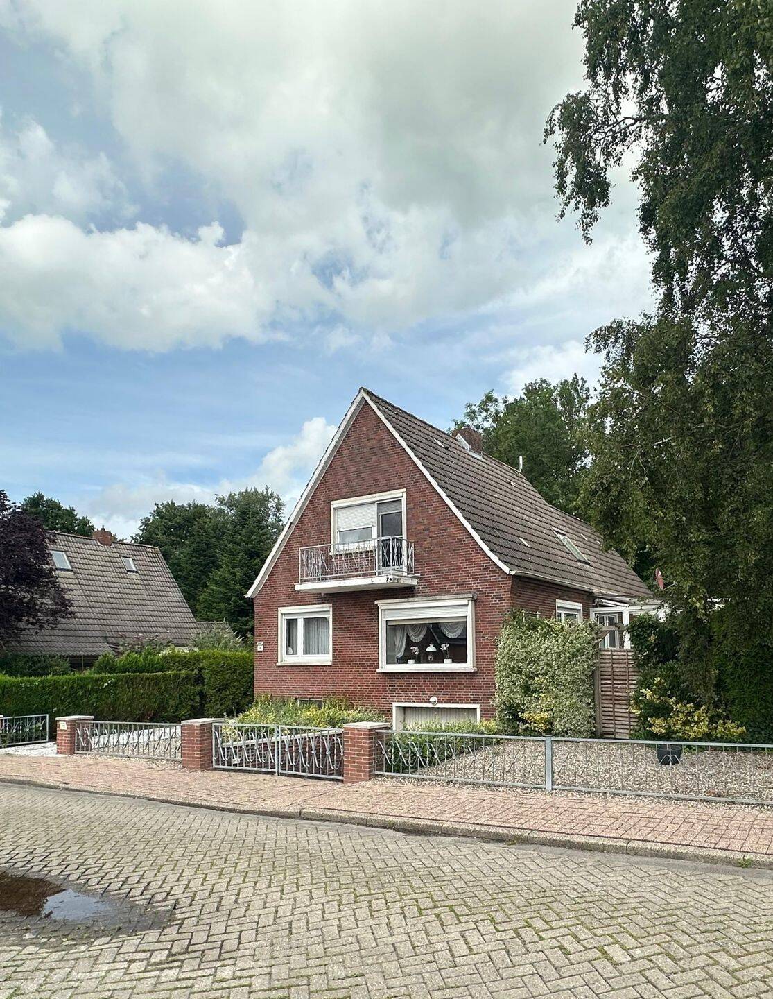 Nähe Greetsiel in unverbauter Lage, freistehendes Einfamilienhaus in Hinte zu verkaufen!, 26759 Hinte