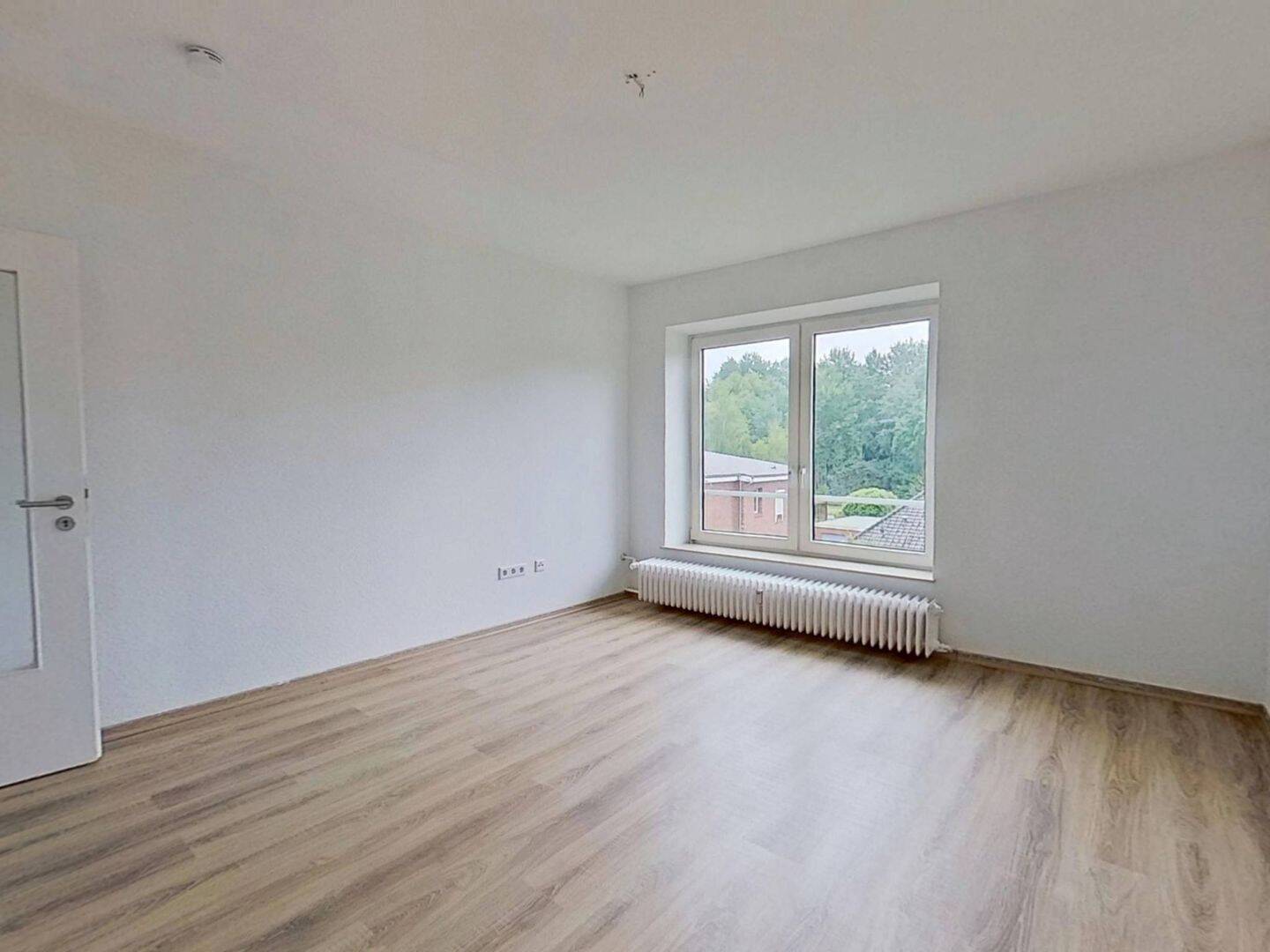 Erstbezug nach Sanierung: Helle 3-Zimmer-Wohnung mit EBK und WANNENBAD, 25566 Lägerdorf