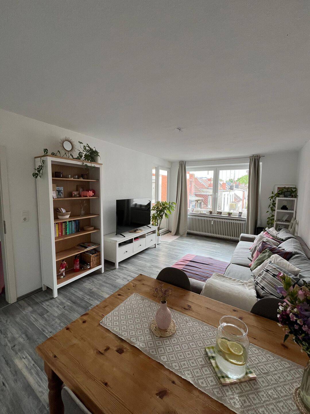 Helle, mod. 2 Zi., EBK, 2 Balkone ab 01.09., 28237 Bremen