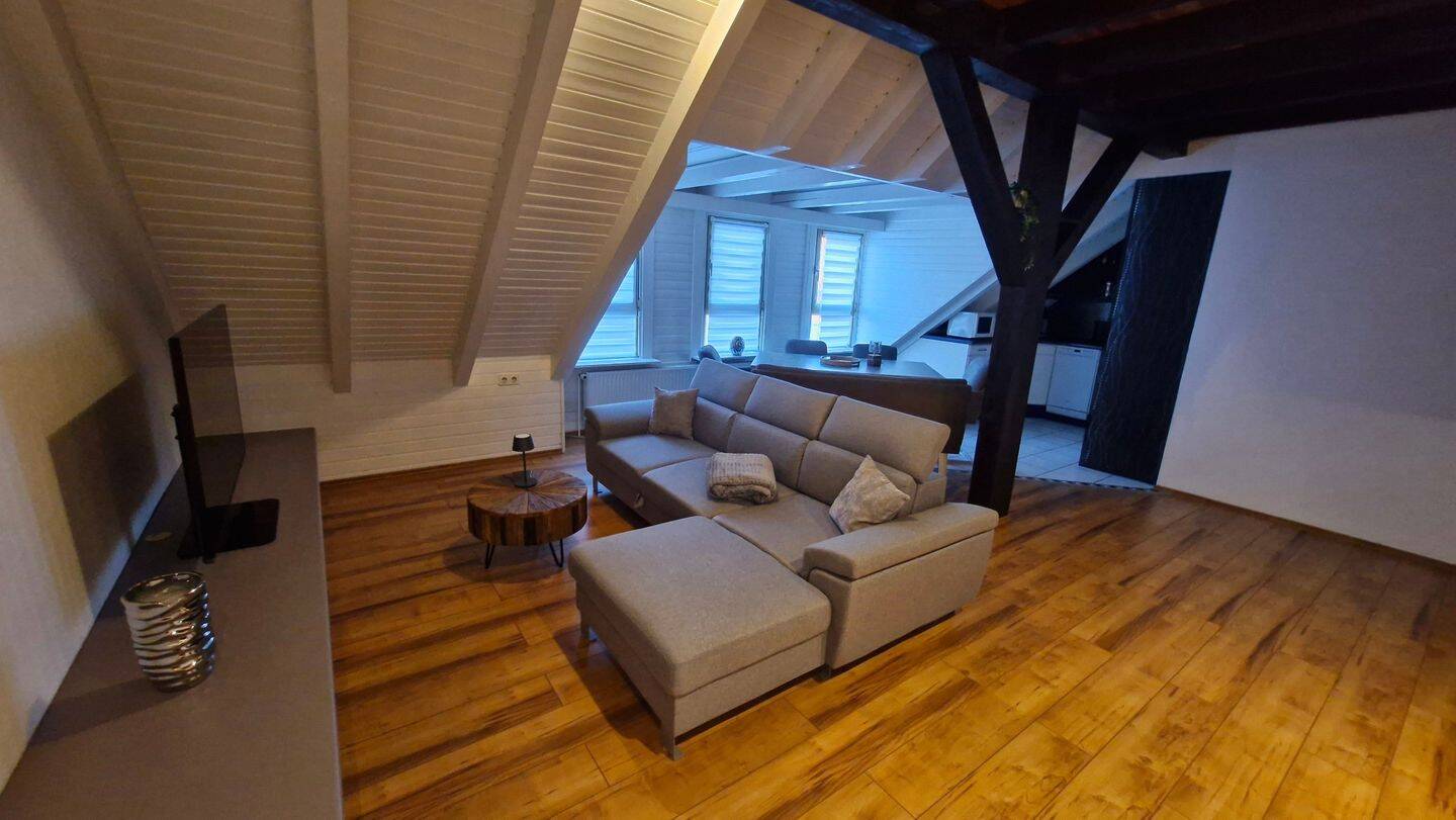 Vollmöbelierte Dachgeschosswohnung, 67677 Enkenbach-Alsenborn