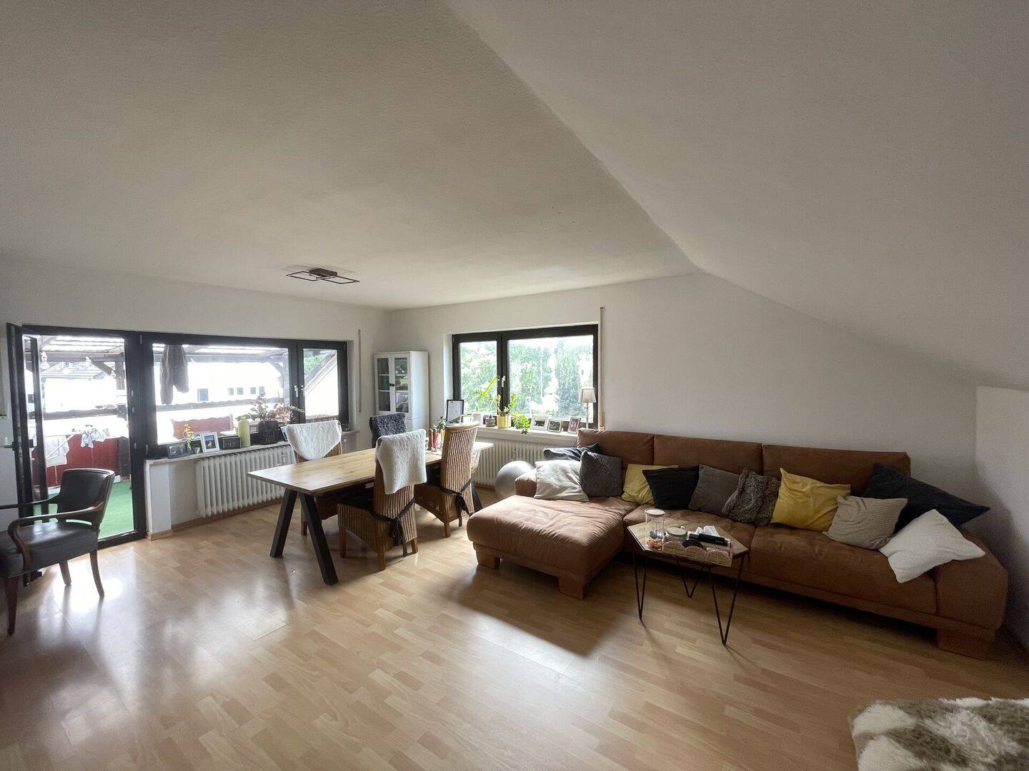 69 m² zum Wohlfühlen – Dachgeschosswohnung mit Stellplatz, 53604 Bad Honnef