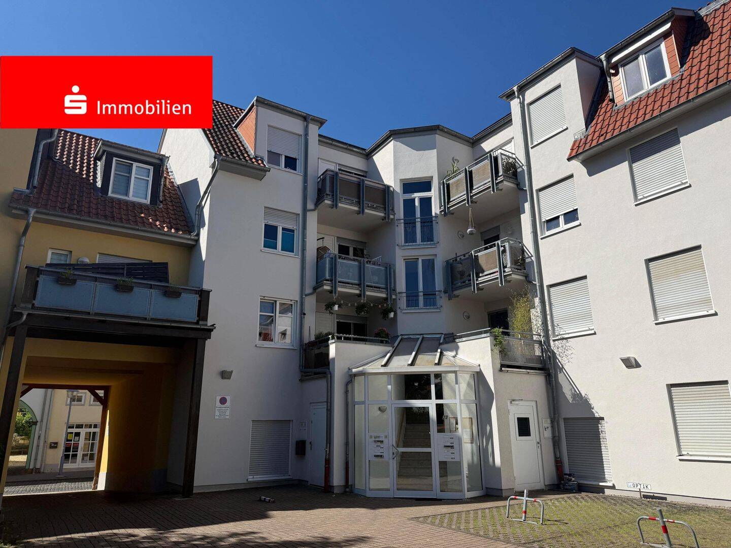 Modernes Wohnen in zentraler Lage – gepflegte ETW mit Balkon, Tiefgarage und EBK – frei werdend –, 99867 Gotha