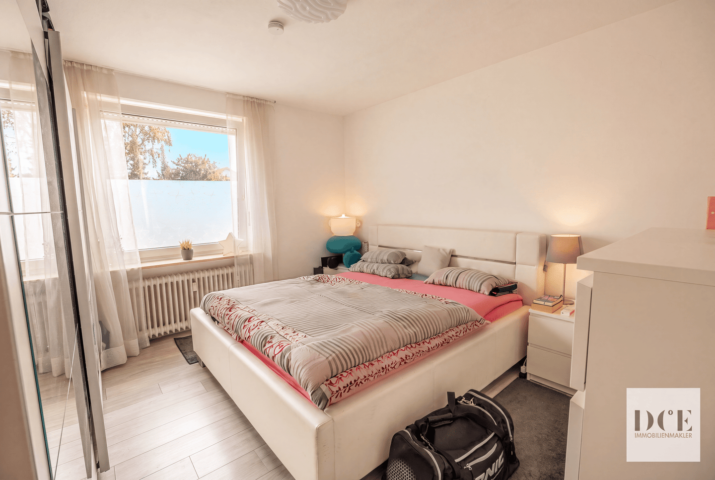 2-Zimmer-Wohnung mit Westloggia & nähe U-Bahn (U3) – Erbbaurecht, 80993 München (Moosach)
