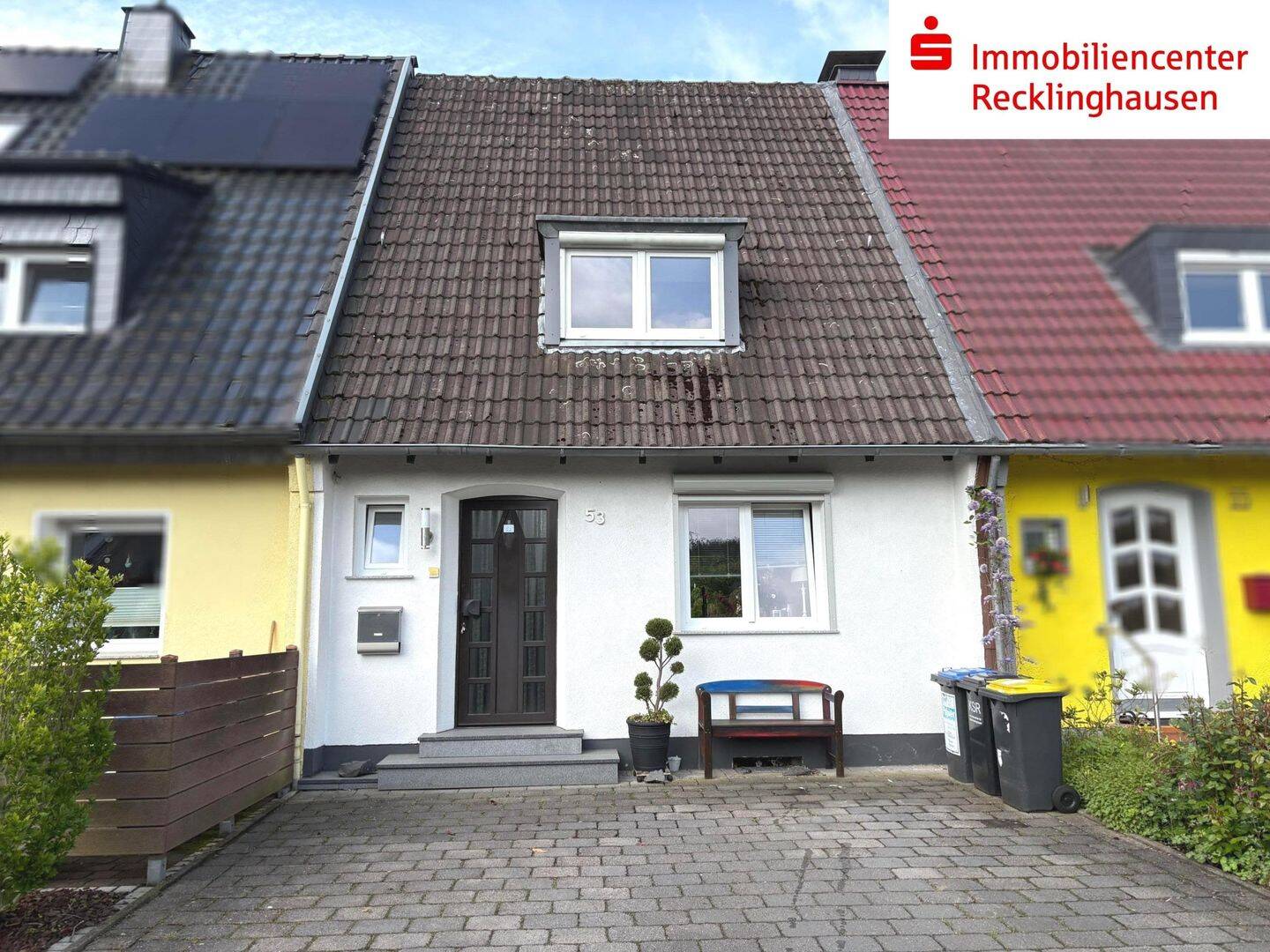 Modernisiertes und gepflegtes Reihenmittelhaus mit schönem Garten und Stellplatz, 45659 Recklinghausen