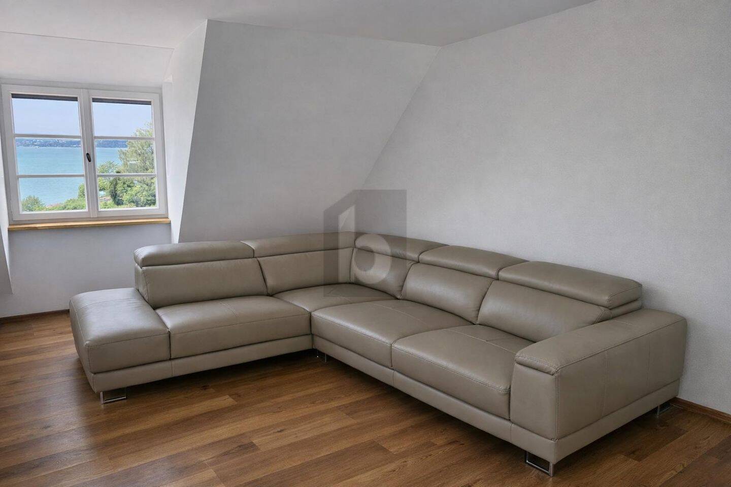 NOSTALGIE TRIFFT MODERNE, 88709 Meersburg