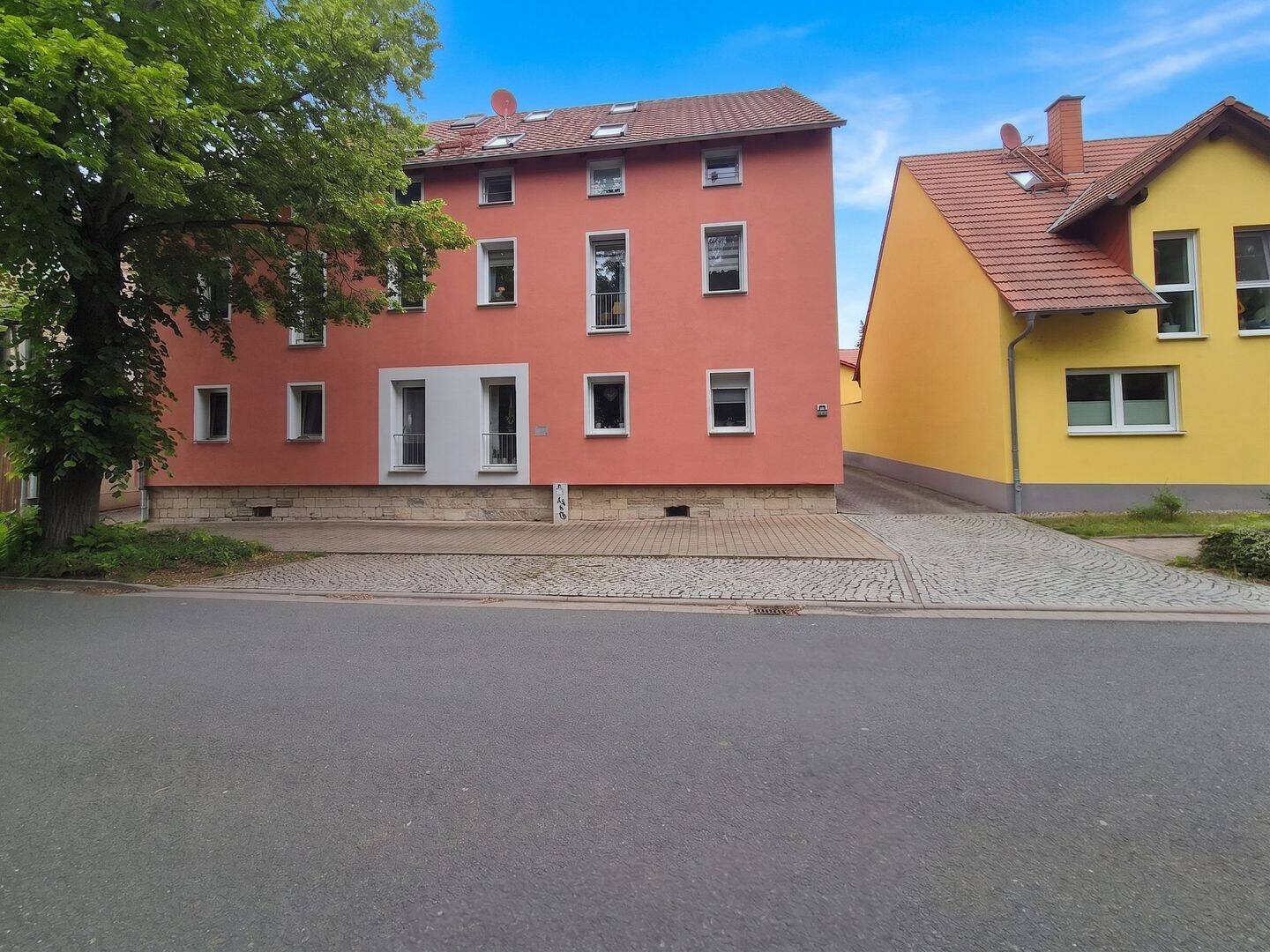 Langzeit vermietete 3-Zimmer-Erdgeschosswohnung mit Terrasse und Stellplatz, 99195 Nöda