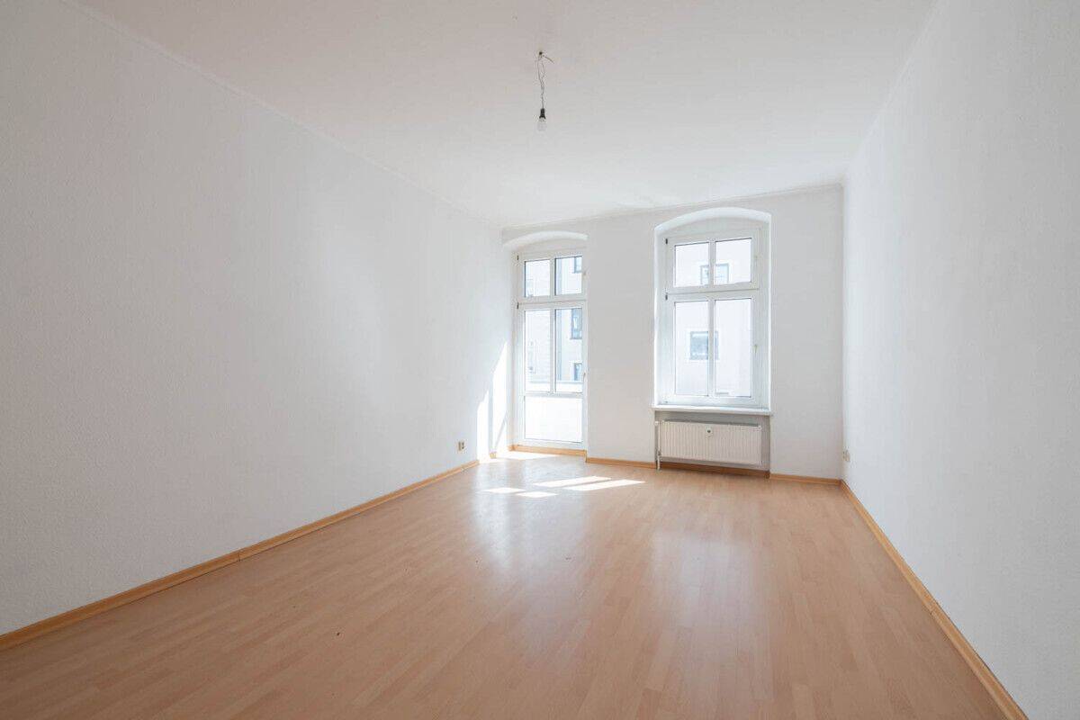 Bezugsfrei: Großzügig geschnittene 2-Zimmer-Wohnung mit Terrasse & Balkon im beliebten Weitlingkiez, 10317 Berlin (Friedrichshain-Kreuzberg Friedrichsfelde Lichtenberg Rummelsburg)