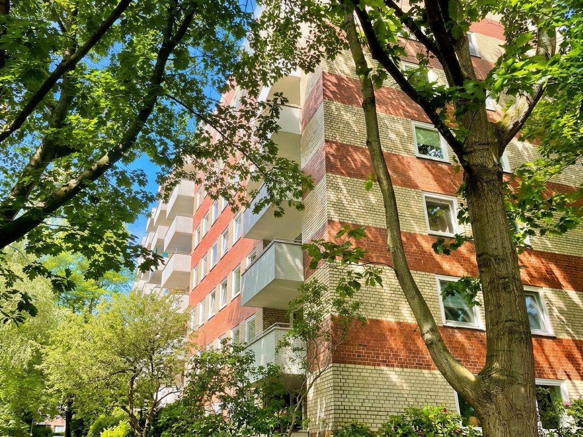 Familiengerechte Wohnung zur Miete und der Stadtpark ums Eck in Hamburg Alsterdorf – Wentzel Dr., 22297 Hamburg (Hamburg-Nord Alsterdorf Barmbek-Nord Groß Borstel Winterhude)