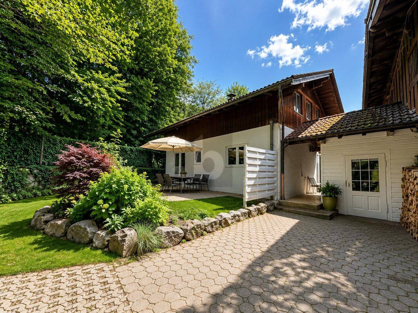 MODERNES FAMILIENIDYLL AM WALDRAND, 82393 Iffeldorf