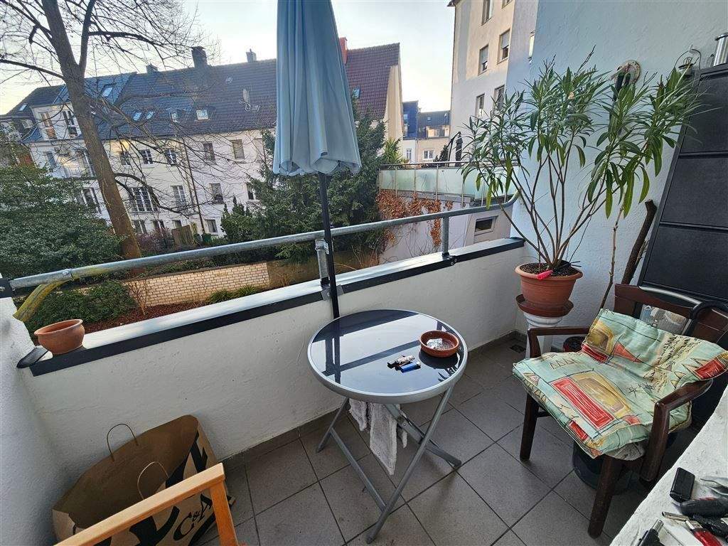 Traumhafte 3-Zimmer-Wohnung mit Balkon in exklusiver Lage am Westfalenpark, 44141 Dortmund (Hörde Körne Mitte)