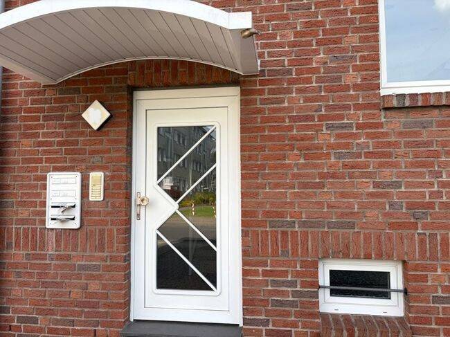 “Ideal für eine kleine Familie” Eigentumswohnung mit Garten und Garage in 47239 Duisburg-Rumeln, 47239 Duisburg (Rumeln-Kaldenhausen)