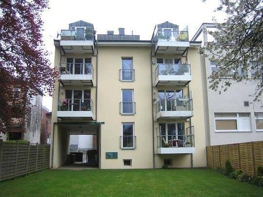 Große 2-Zimmer-Wohnung im Herzen von Preetz (Innenstadt) – Aussagekräftige Bewerbung mit Telefon-Nr. erforderlich!, 24211 Preetz