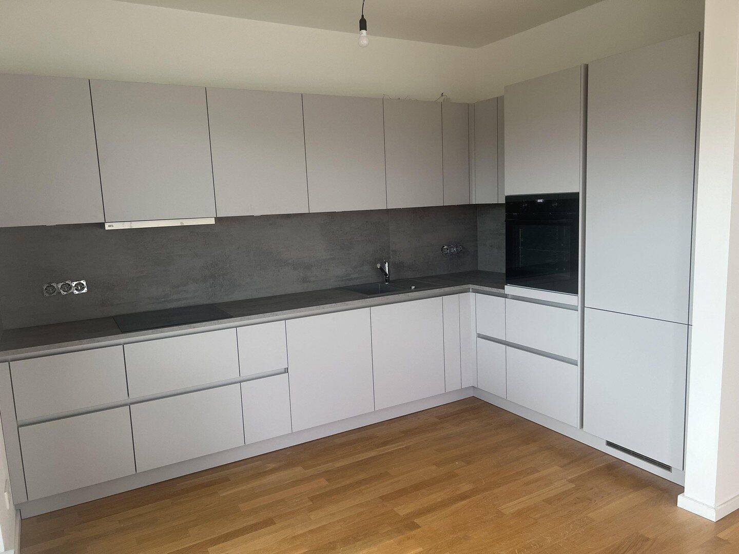 Exklusive neuwertige 3-Zimmer-Wohnung mit schönem Balkon von PRIVAT!, 21147 Hamburg (Harburg Hausbruch Neugraben-Fischbek)