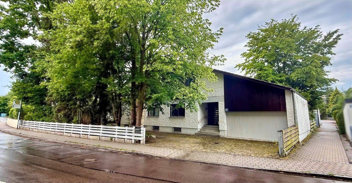 Stadthaus mit Alpencharme! Wohnhaus mit Wintergarten und schönem Grundstück – Oberhaunstadt, 85055 Ingolstadt