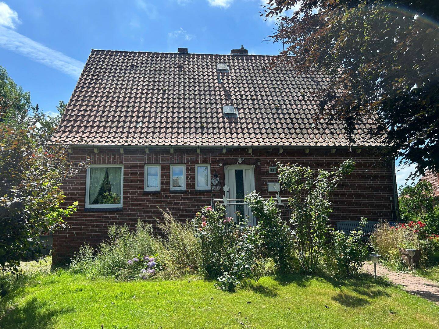 Teilsaniertes Familienwohnhaus auf großem Grundstück, 21706 Drochtersen