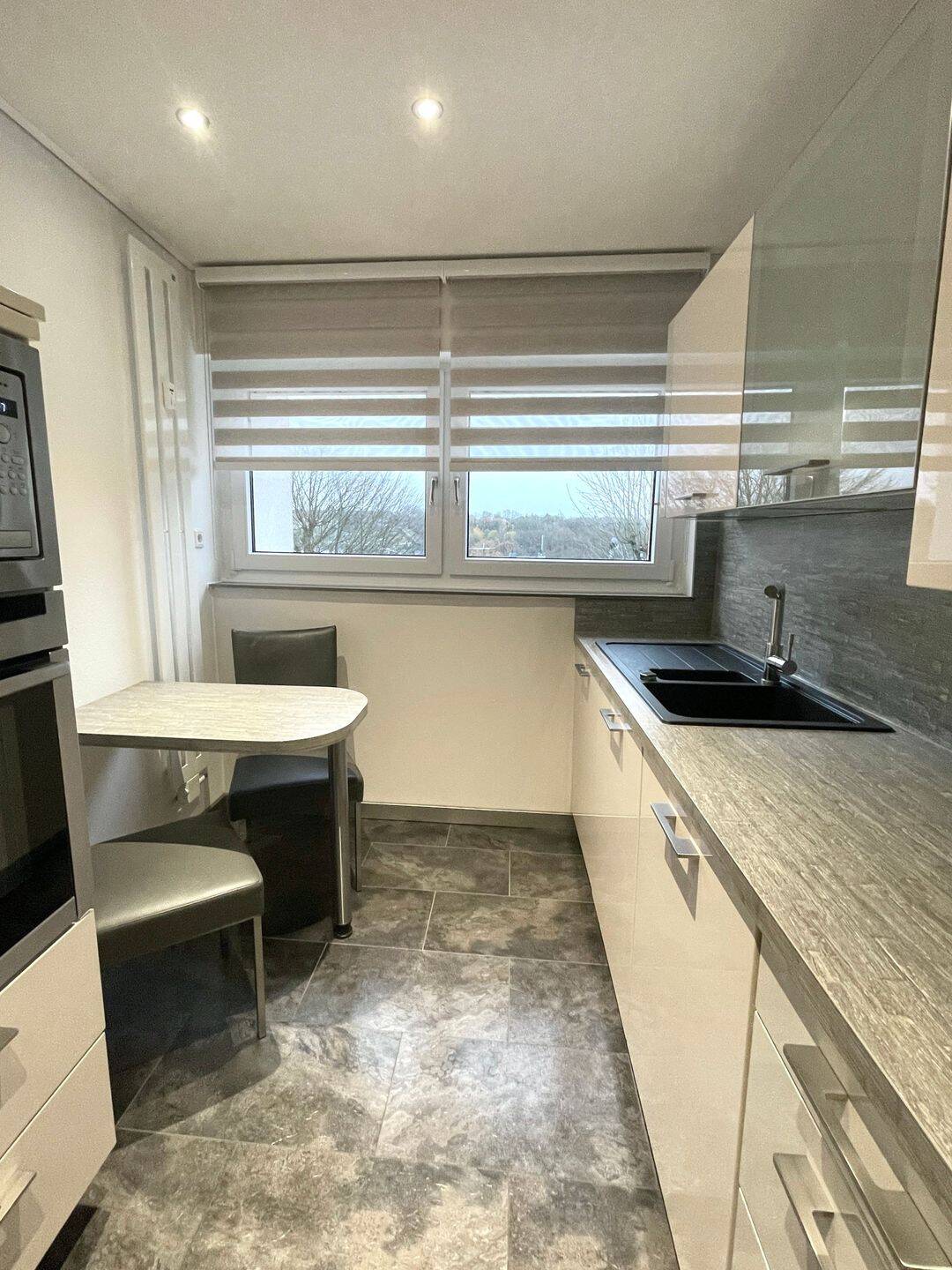 Gepflegte 3-Zimmer Wohnung mit Balkon in Remscheid-Kremenholl, 42857 Remscheid (Innen Nord Süd West)