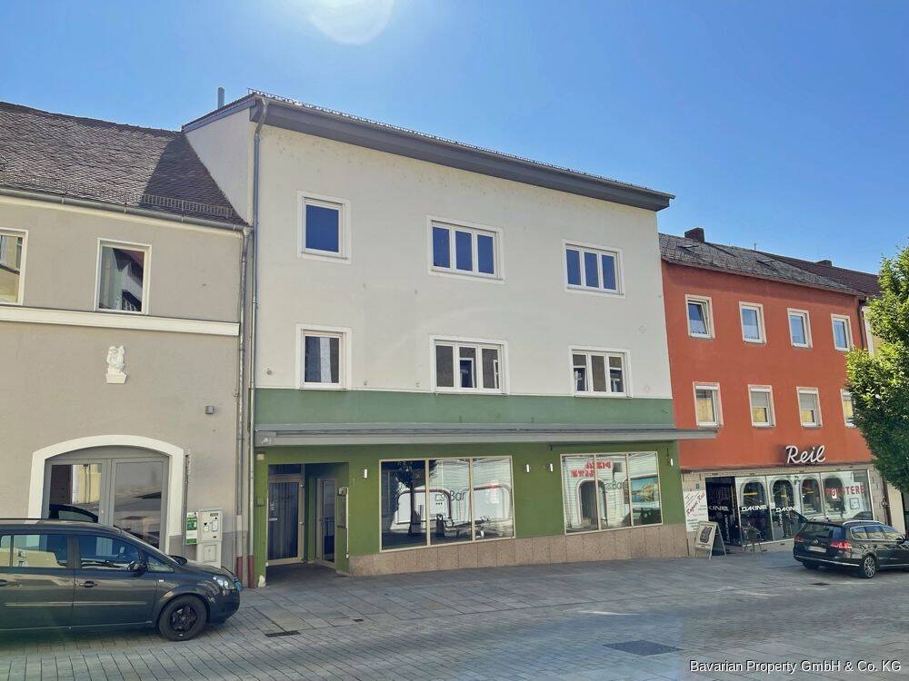 Wohn- und Geschäftshaus in bester Chamer Innenstadtlage mit vielseitigem Nutzungspotenzial, 93413 Cham