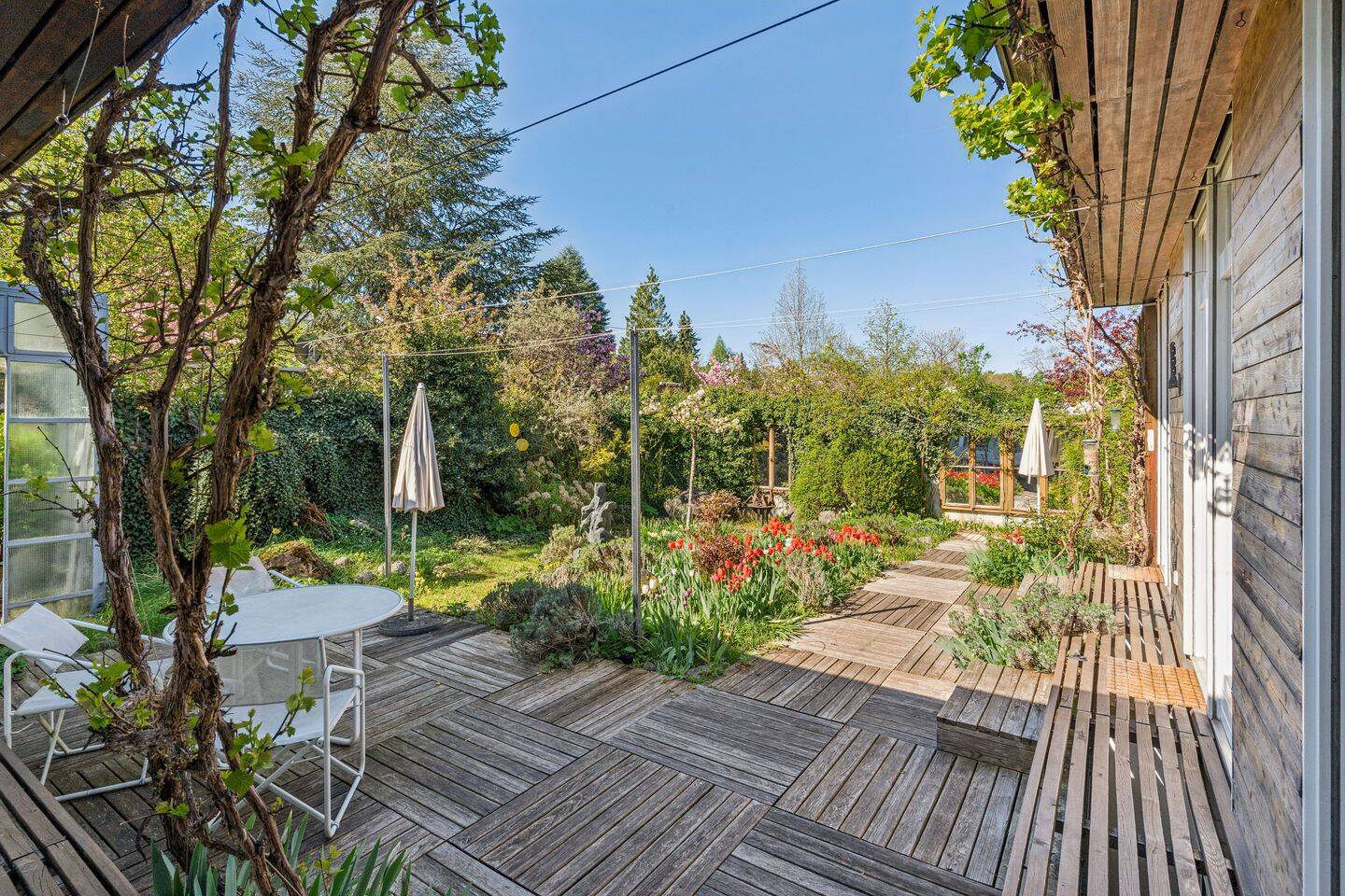 Lichtdurchfluteter Atrium-Bungalow mit Traumgarten und viel Potential in Haar, 85540 Haar (Trudering-Riem)