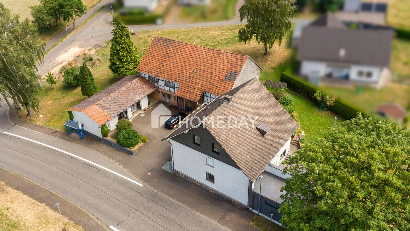 Stilvoll saniert, großzügig und naturnah – Einzigartiges Zuhause mit Gartenidylle, Scheune & Garagen, 35327 Ulrichstein