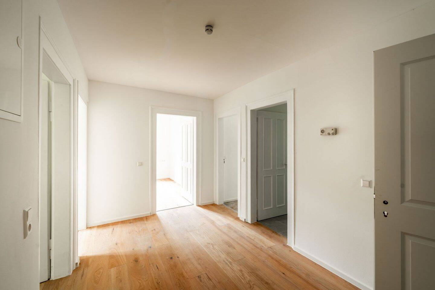 Erstbezug nach Komplettsanierung – Familienfreundliche 4-Zi-Wohnung mit Loggia mitten in Esslingen, 73728 Esslingen am Neckar