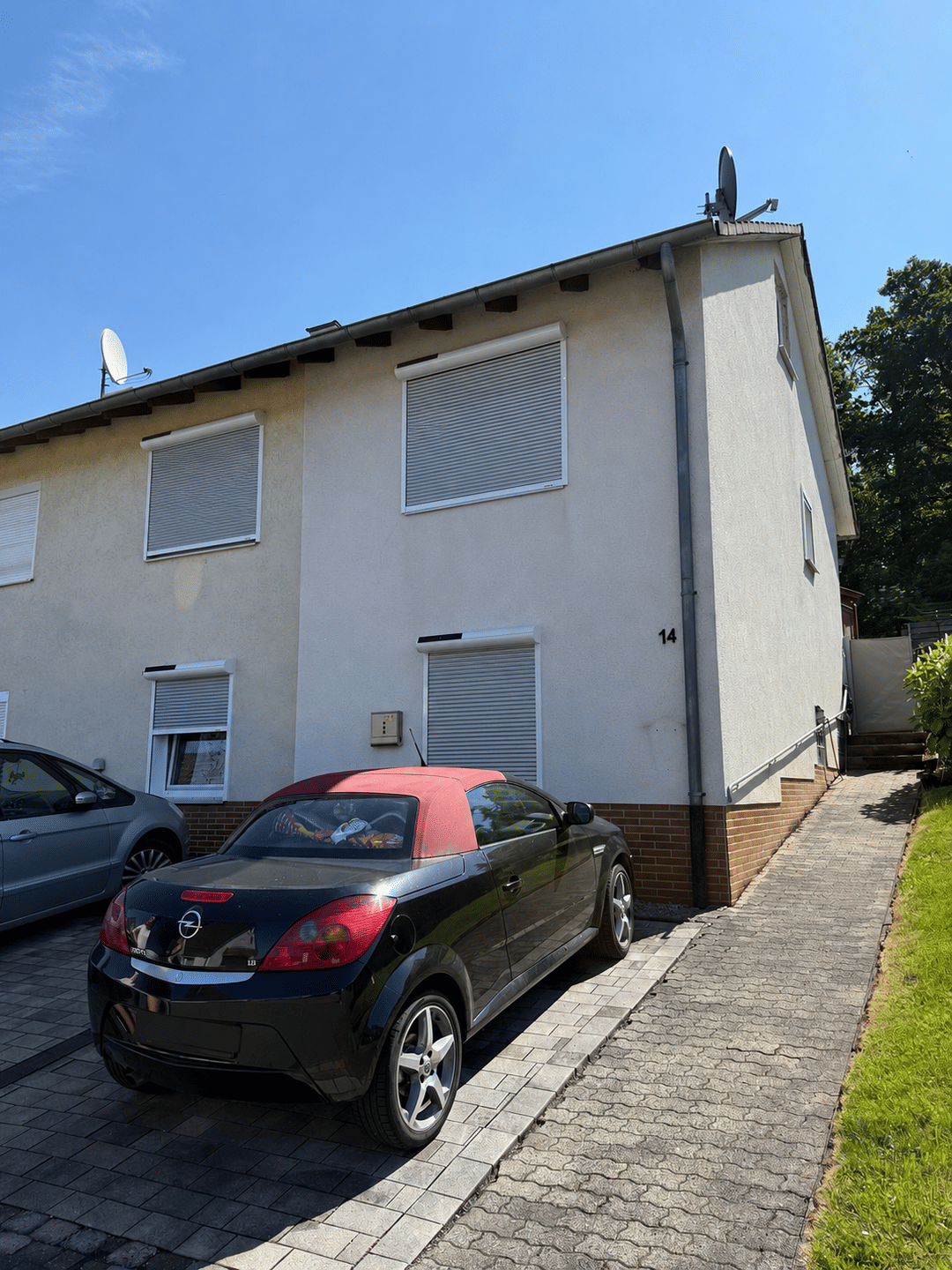 Familienfreundliche Doppelhaushälfte mit ausgebautem Dachgeschoss und Garten, 34308 Bad Emstal