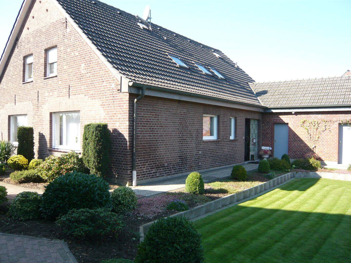 3 Zimmer DG Wohnung in Rees-Millingen, 46459 Rees