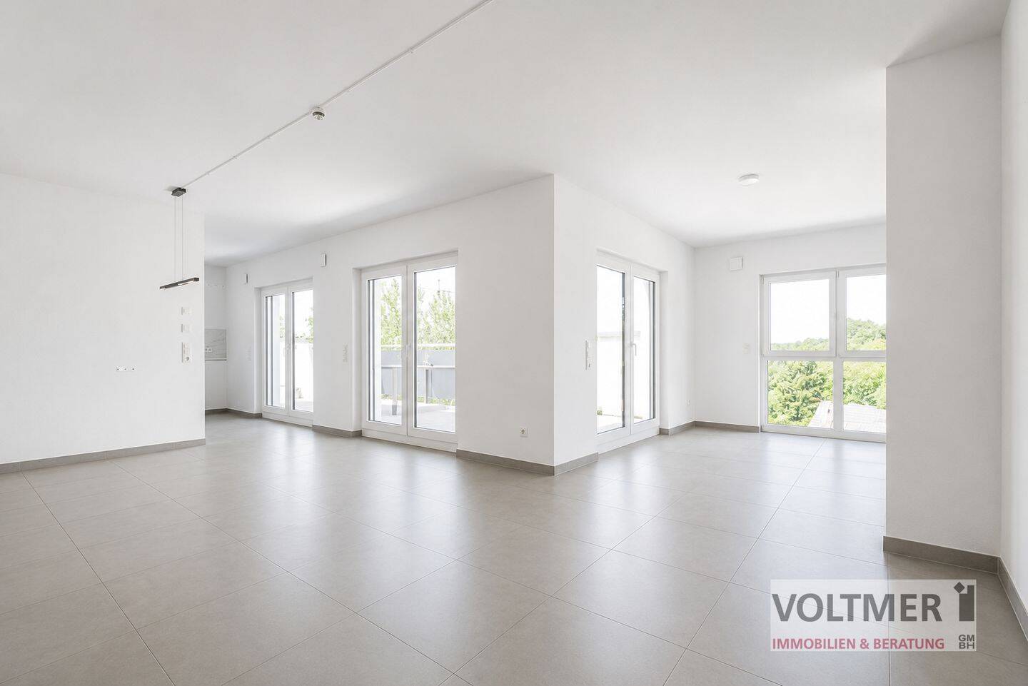 PENTHOUSE – energieeffiziente Eigentumswohnung mit Garage, Balkon und Fernblick in Neunkirchen!, 66538 Neunkirchen