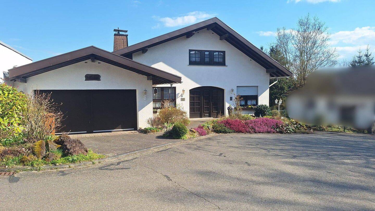 Traumhaus mit Mehrwert: Einfamilienhaus mit Einliegerwohnung in Melsbach entdecken!, 56581 Melsbach