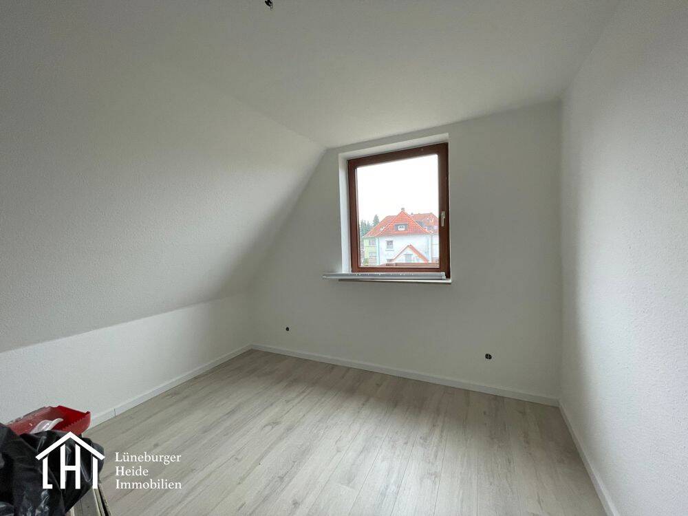 Großzügige 3-Zimmer Dachgeschosswohnung in Uelzen sucht neue Mieter!, 29525 Uelzen