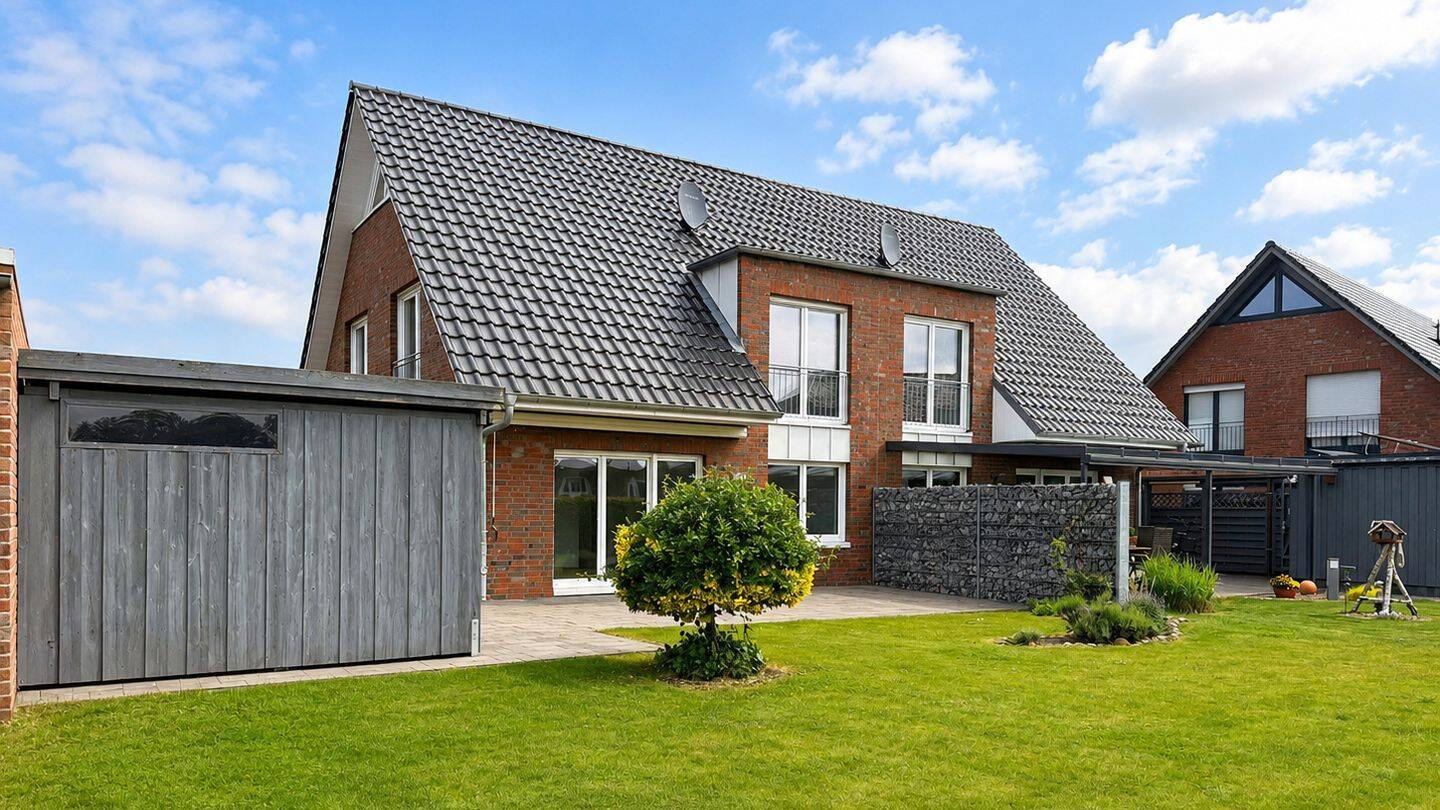 Energieeffiziente Doppelhaushälfte mit Wärmepumpe, Einbauküche & Carport in Himmelpforten, 21709 Himmelpforten