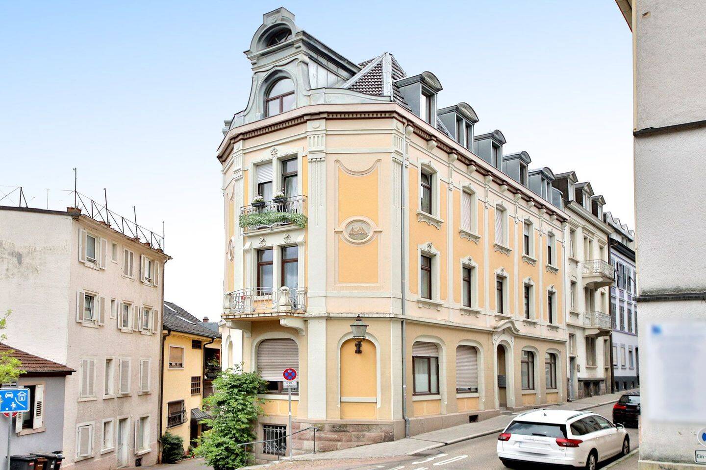 Vermietete Erdgeschosswohnung im denkmalgeschützten Altbau mit schöner Terrasse, 76530 Baden-Baden (Ebersteinburg Innenstadt Lichtental Varnhalt Weststadt)
