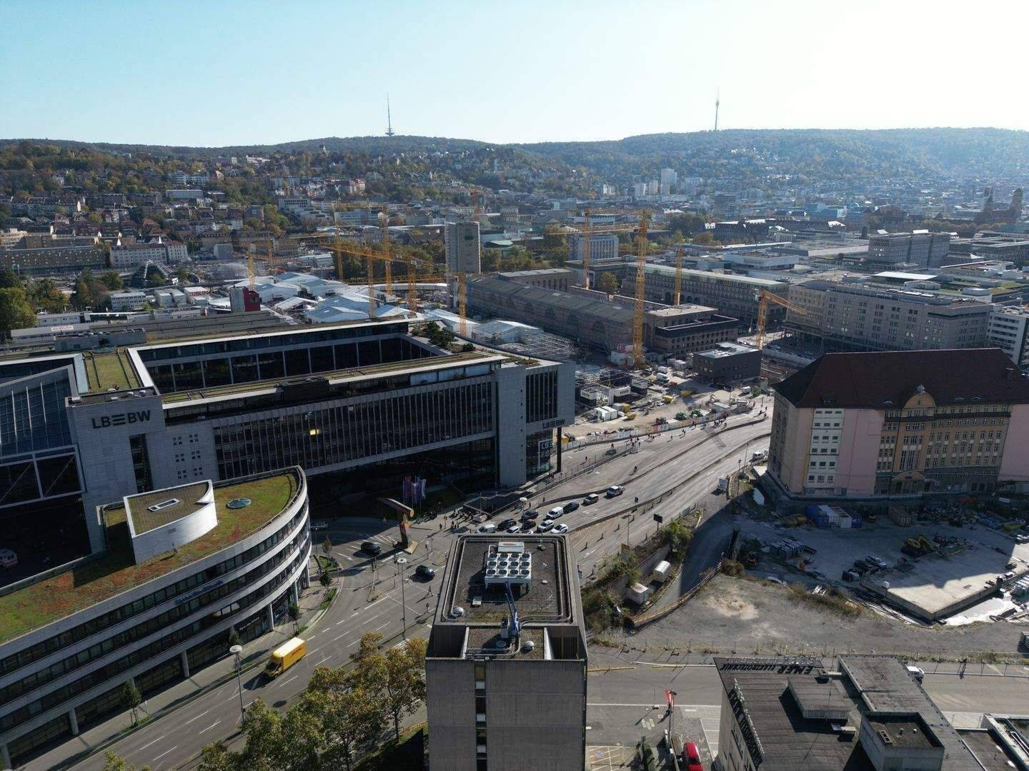 Lage, Lage, Lage!  Top-Investment in Stuttgart: Ehemaliges Hotel mit Aufzug & Ausbaureserve im DG!, 70191 Stuttgart (Bad Cannstatt Nord)