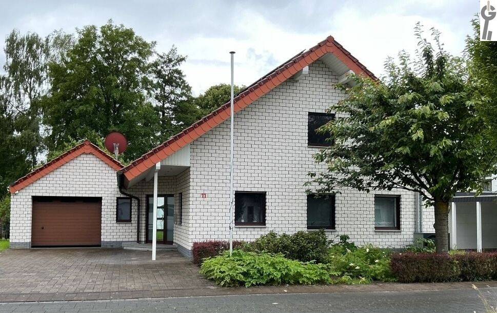 Architektonisches Highlight trifft Energie- Spitzenklasse: Ihr stylisches, zukunftssicheres Familienparadies!, 33154 Salzkotten