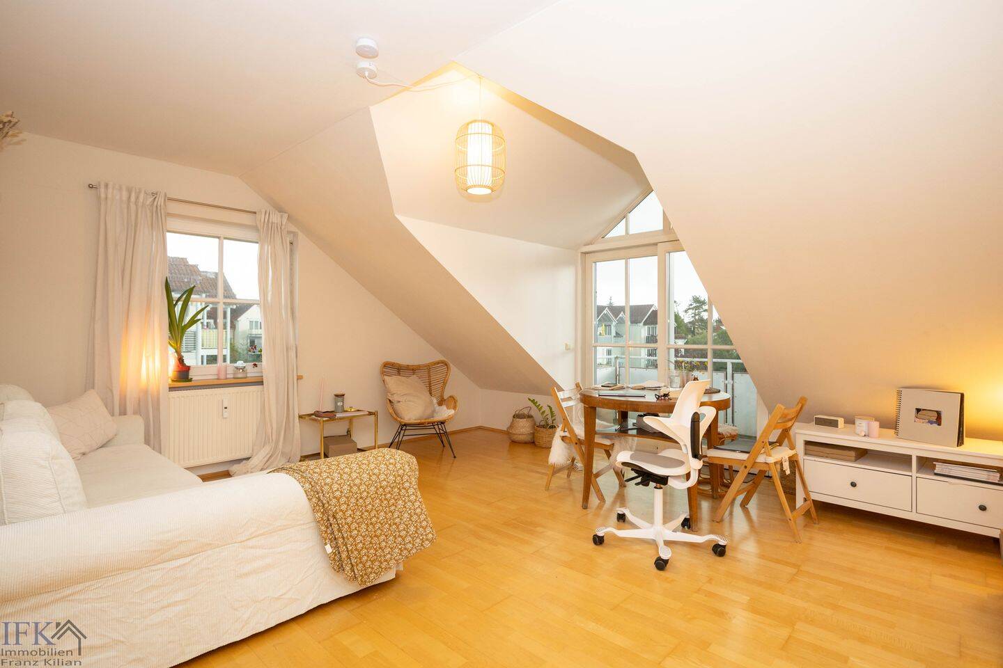 Vermietete Dachgeschosswohnung mit Bergblick in Stadtlage, 82362 Weilheim i. OB