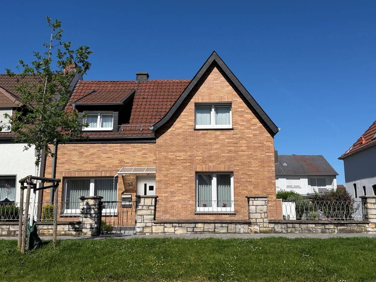 Charmante Doppelhaushälfte mit Garten & Garage in Geseke, 59590 Geseke