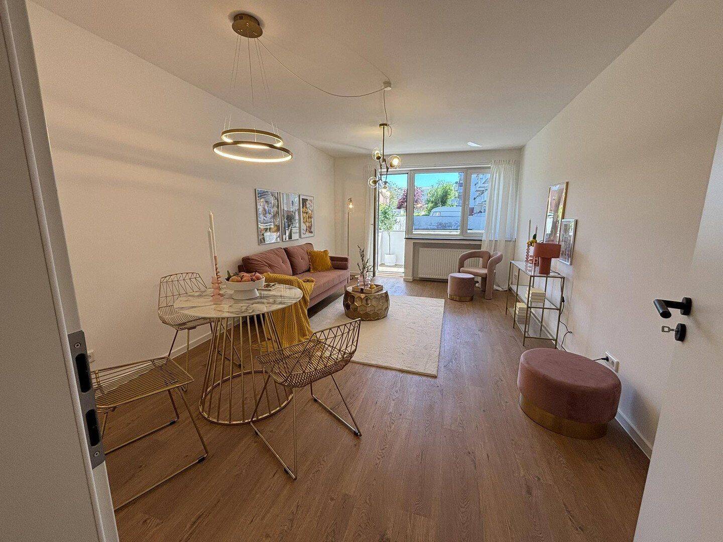 Einziehen und wohlfühlen: Lichtdurchflutete 2-Zimmer-Wohnung mit Südbalkon in Nippes, 50733 Köln (Nippes Weidenpesch)
