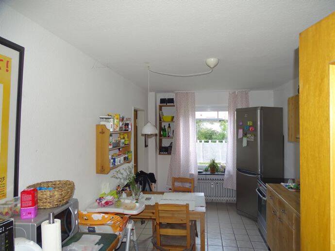 Tannenwäldchen: Zentral gelegene Wohnung mit Südbalkon, mit Blick über Kassel, 34119 Kassel (Mitte West)
