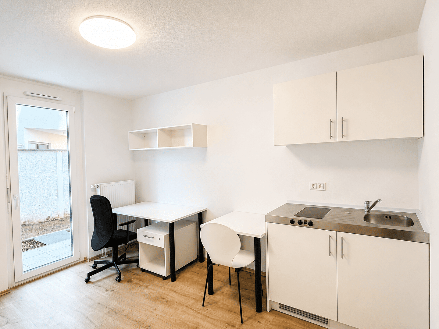 NEUBAU Erstbezug: Möbliertes 1-Zimmer-Studenten-Apartment mit Terrasse – sofort bezugsfertig, 91052 Erlangen (Anger Erlangen-Ost Erlangen-Süd Innenstadt)