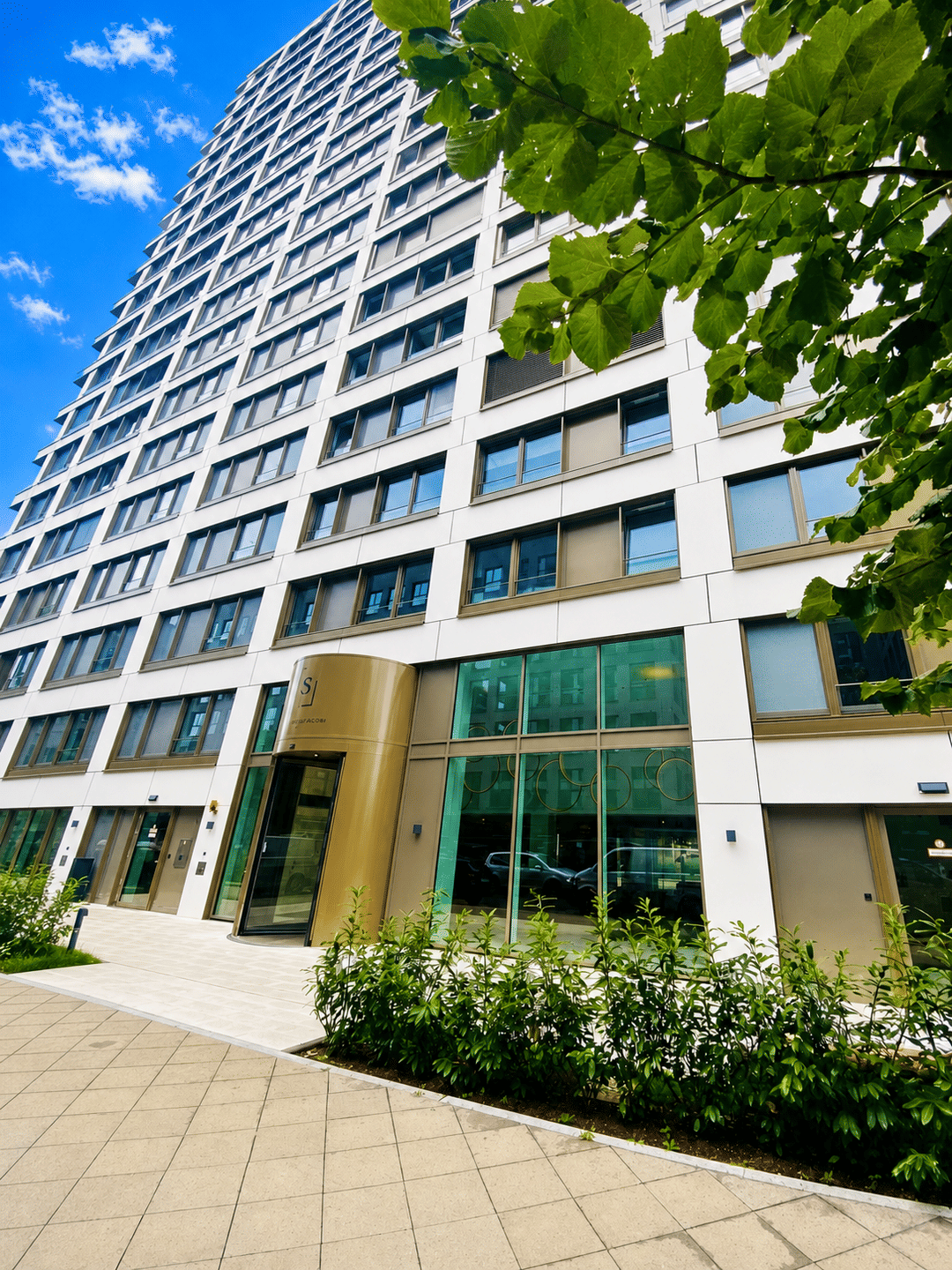 Exklusive 2,5-Zi.-Wohnung mit Balkon, Einbauküche und TG-Stellplatz im Frankfurter Europaviertel, 60326 Frankfurt am Main (Gallus Griesheim)