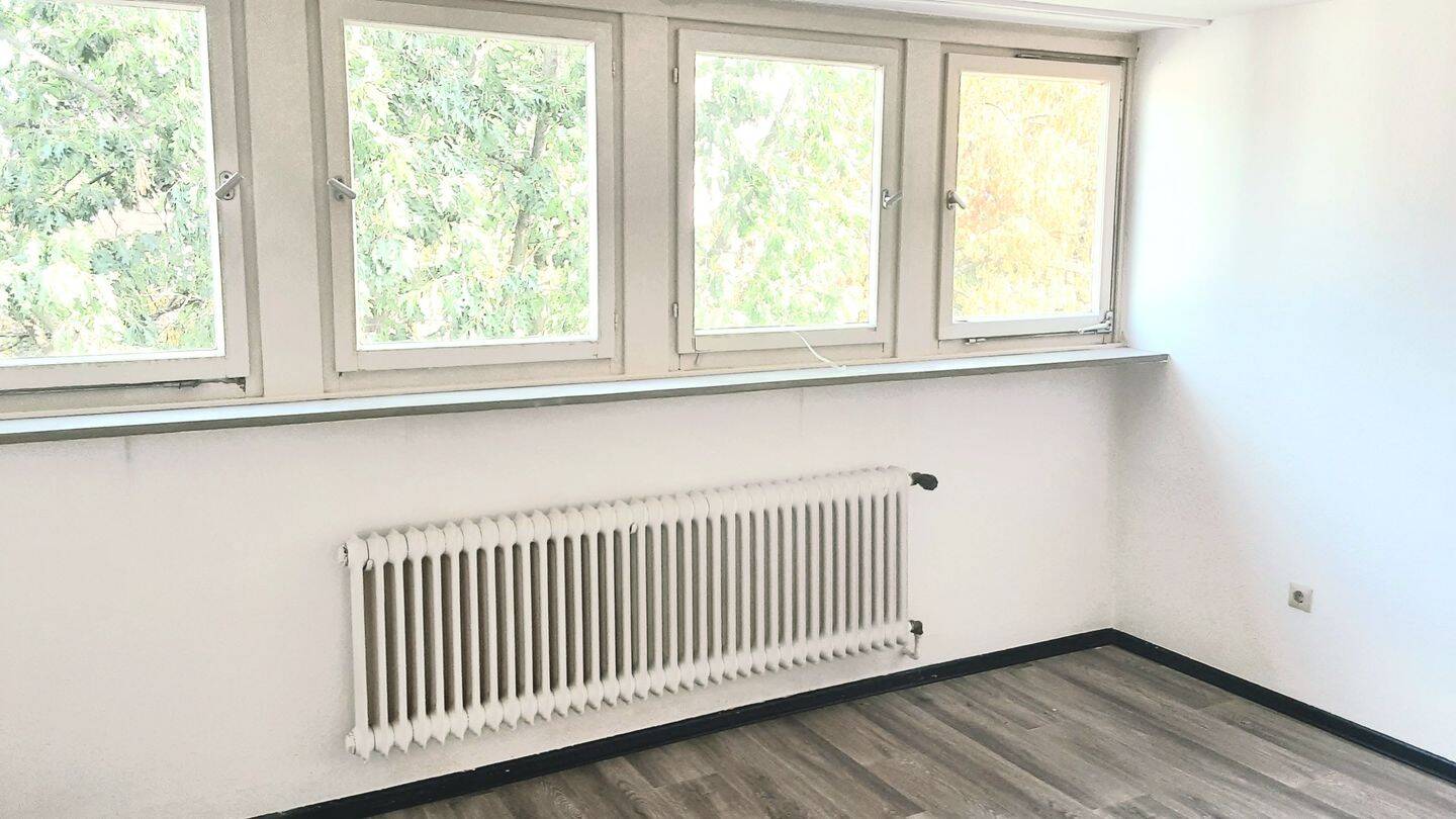 Helle Dachgeschosswohnung in Neuss City, 41460 Neuss