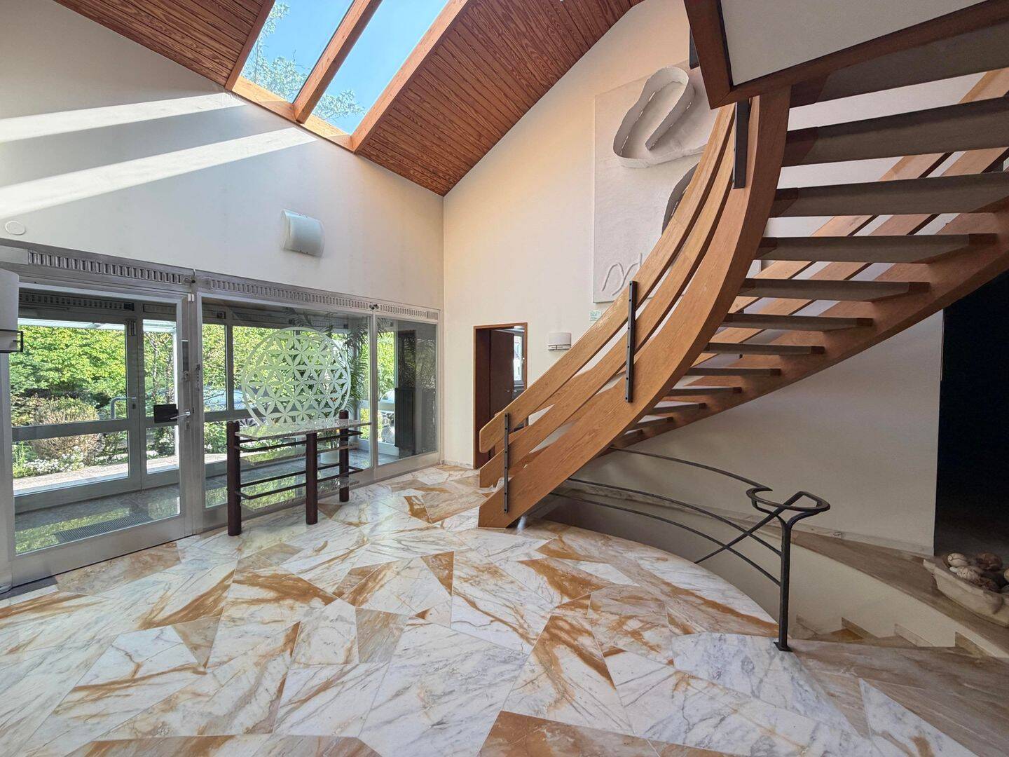 Außergewöhnliche Unternehmer-Villa mit Indoor-Pool, 89079 Ulm