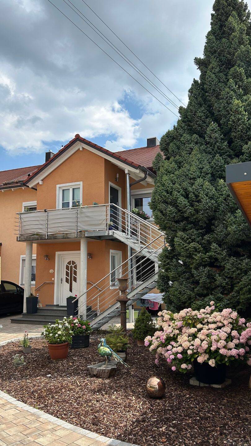 3-Zimmer-Erdgeschosswohnung mit Terrasse & Stellplatz in Rain, 86641 Rain