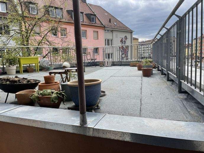 Großzügige 1-Zimmer-Wohnung mit Balkon, Terrasse und kleiner Küchenzeile – Stadtteil Rennweg, 90489 Nürnberg (Gärten bei Wöhrd Rennweg Veilhof Wöhrd)