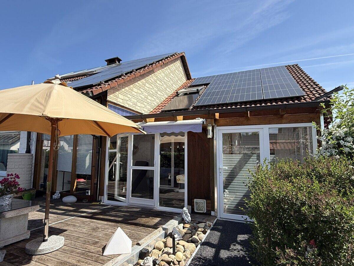 Ein-/Zweifamilienhaus mit Doppelgarage und Gartengrundstück in herrlicher Wohnlage, 74564 Crailsheim