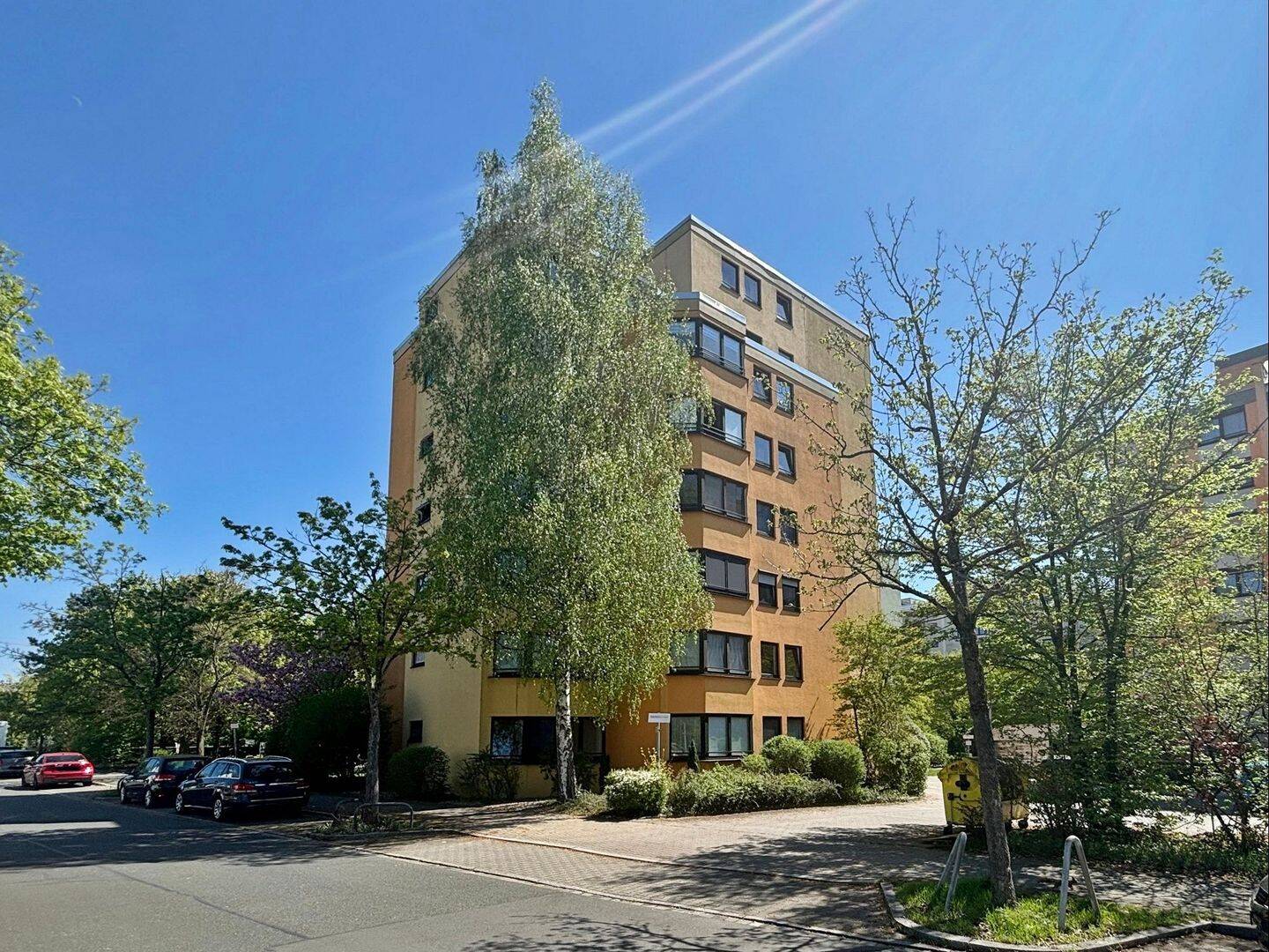 NAHE EKZ VOGELHERD: GEPFLEGTE 3-ZIMMER-ETW MIT SÜDLOGGIA UND TG-EINZELSTELLPLATZ IM 7. OG