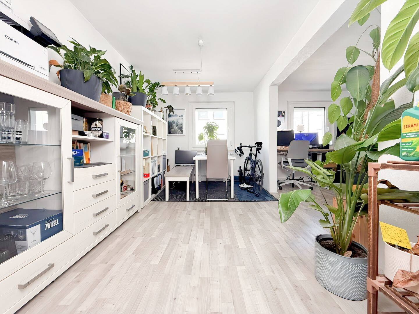 Top-Lage in Erlangen: 2-Zimmer-Wohnung mit bis zu 5 % Rendite und WG-Potenzial, 91052 Erlangen (Anger Erlangen-Ost Erlangen-Süd Innenstadt)