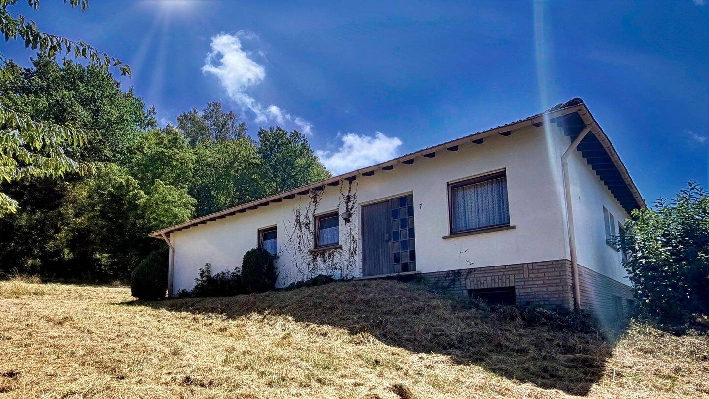 Ein Zuhause zum Verlieben – großzügiger Bungalow mit traumhaftem Grundstück in ruhiger Wohnlage von Nonnweiler-Braunshausen, 66620 Nonnweiler